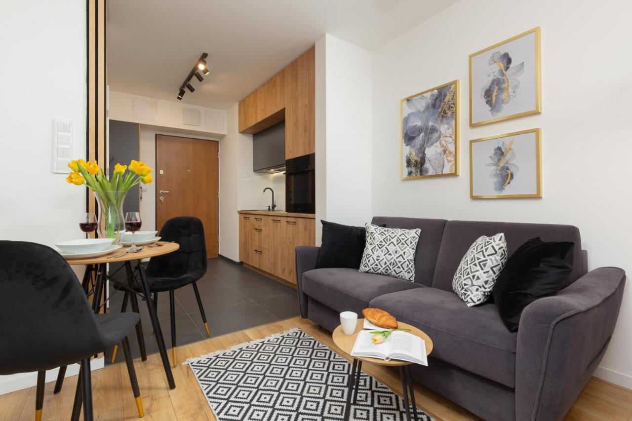 Warsaw Praga Kokoryczki Apartments With Parking By Noclegi Renters Exterior photo
