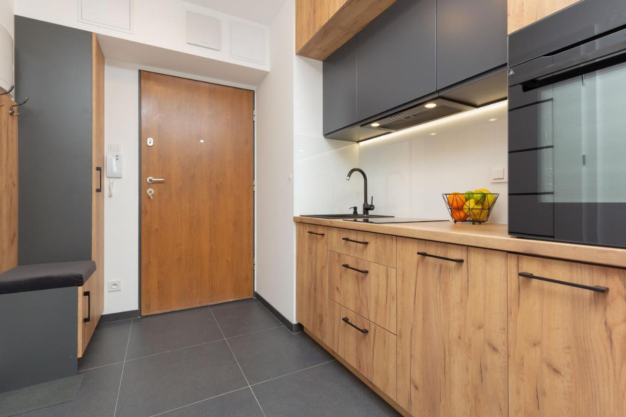 Warsaw Praga Kokoryczki Apartments With Parking By Noclegi Renters Exterior photo