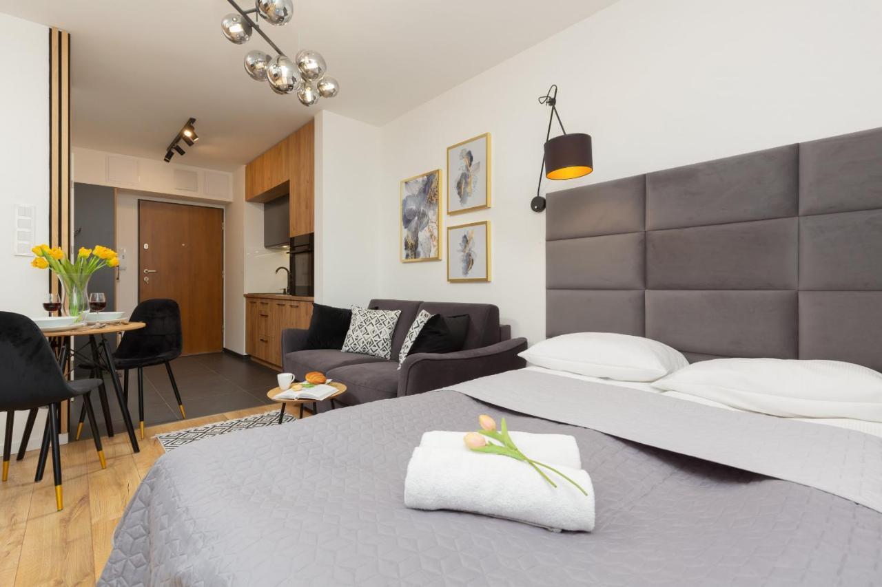 Warsaw Praga Kokoryczki Apartments With Parking By Noclegi Renters Exterior photo